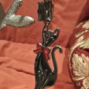 Chic Black Cat Key Holder with Red Bow